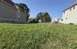 2523 N 35th St, Milwaukee, WI 53210