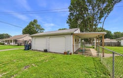 558 Central Avenue, Middletown, IN 47356