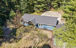 5267 E 28th Street, White Cloud, MI 49349