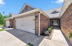 2804 Valley W Court, Rogers, AR 72756