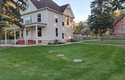 202 W DIVISION, HOLCOMB, IL 61043