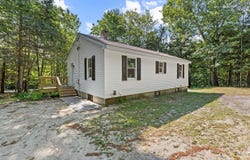 16 Tinker Lane, Cumberland, ME 04021