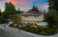5725 Blanco Avenue, Woodland Hills, CA 91367