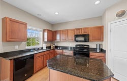 3819 Arcadia Circle, Willoughby, OH 44094