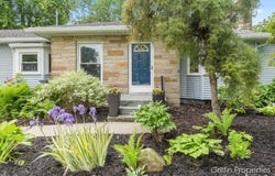 3020 Cascade Road SE, Grand Rapids, MI 49506