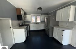 251 5th Avenue, Manistee, MI 49660