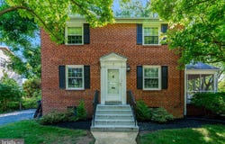 7 S IRVING ST, ARLINGTON, VA 22204