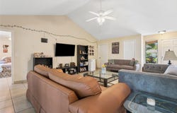 5010 PENNSBURY DRIVE, TAMPA, FL 33624