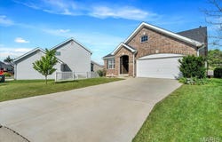 339 Cambridgeshire Court, St Peters, MO 63376