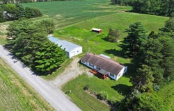 858 CR 1800 N, West Salem, IL 62476