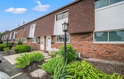2594 Shakespeare Lane, Avon, OH 44011
