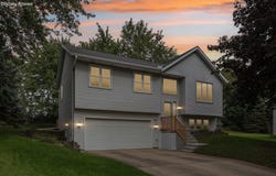 2416 Brentwood Dr, Waukesha, WI 53188