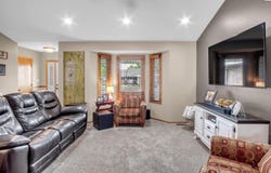 1318 E 19th Ave, Hutchinson, KS 67502