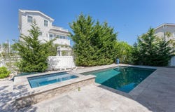 25 W 32nd, Avalon, NJ 08202