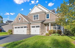 626 Eastgate Parkway, Mahtomedi, MN 55115