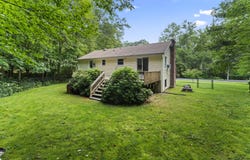 26 Appleblossom Lane, Newtown, CT 06470