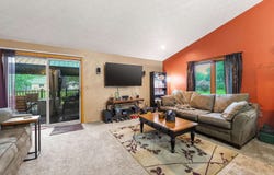 755 S OAKWOOD Road, OSHKOSH, WI 54904