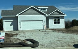 309 Maple Point, Winterset, IA 50273