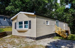 8447 Rosewood Street, Dexter, IA 50070