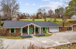 2502 E Hillview Drive, DALTON, GA 30721