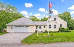 33 Upland Way, Barrington, RI 02806