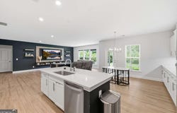 669 Fairway Drive, Acworth, GA 30101