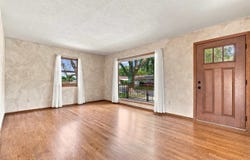 905 Paradise Dr, Washington, IA 52353