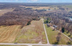 7468 Covered Bridge Drive, Waterloo, IL 62298
