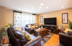 99 Fiddlers Lane, Colonie, NY 12110
