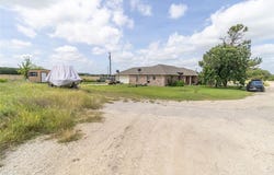 412 Mulberry ST, Lometa, TX 76853