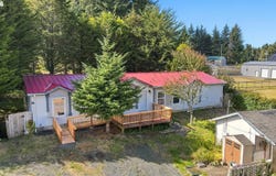 63234 SUNRISE Rd, CoosBay, OR 97420