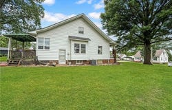 601 W 22nd Street, Higginsville, MO 64037