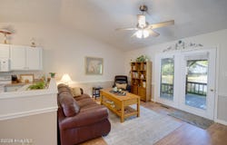 223 Lakemere Drive, New Bern, NC 28562