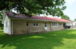 505 Fourth St., Crossville, IL 62827