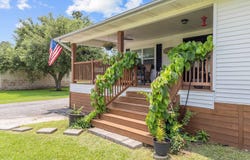 9633 Gilbert RD, Beaumont, TX 77705