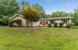 526 Cokesbury Rd, Clinton Twp., NJ 08801