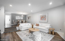 21901 Burbank Boulevard, Woodland Hills, CA 91367