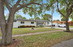 810 NE 182nd St, North Miami Beach, FL 33162