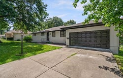 8819 E 61st Street, Raytown, MO 64133
