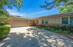 1128 Irwin Drive, Hurst, TX 76053