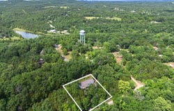 500 Wallace Drive, Rockaway Beach, MO 65740