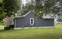 651 N 5th Ave, Canistota, SD 57012
