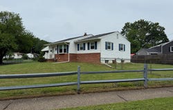 1 HOLDEN DRIVE, NEW CASTLE, DE 19720