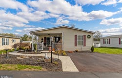 10 QUEEN ANNE WAY, SOUDERTON, PA 18964