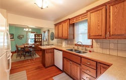 212 S Oakland Street, Lake Crystal, MN 56055