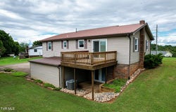 460 W Hills Dr, Mosheim, TN 37818