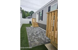 30 Pine Creek Village, Hazlet, NJ 07730