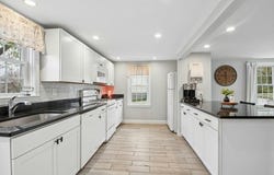 5 Elm St, Northbridge, MA 01588