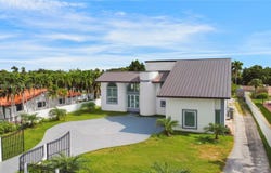 2821 SW 130th Ave, Miami, FL 33175
