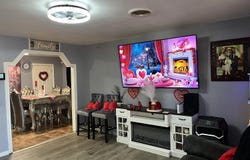 911 W 27TH St, Plainview, TX 79072